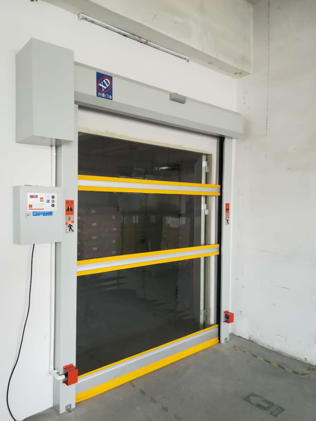 佛山高速卷簾門溫度過高的原因是什么?該如何呢?